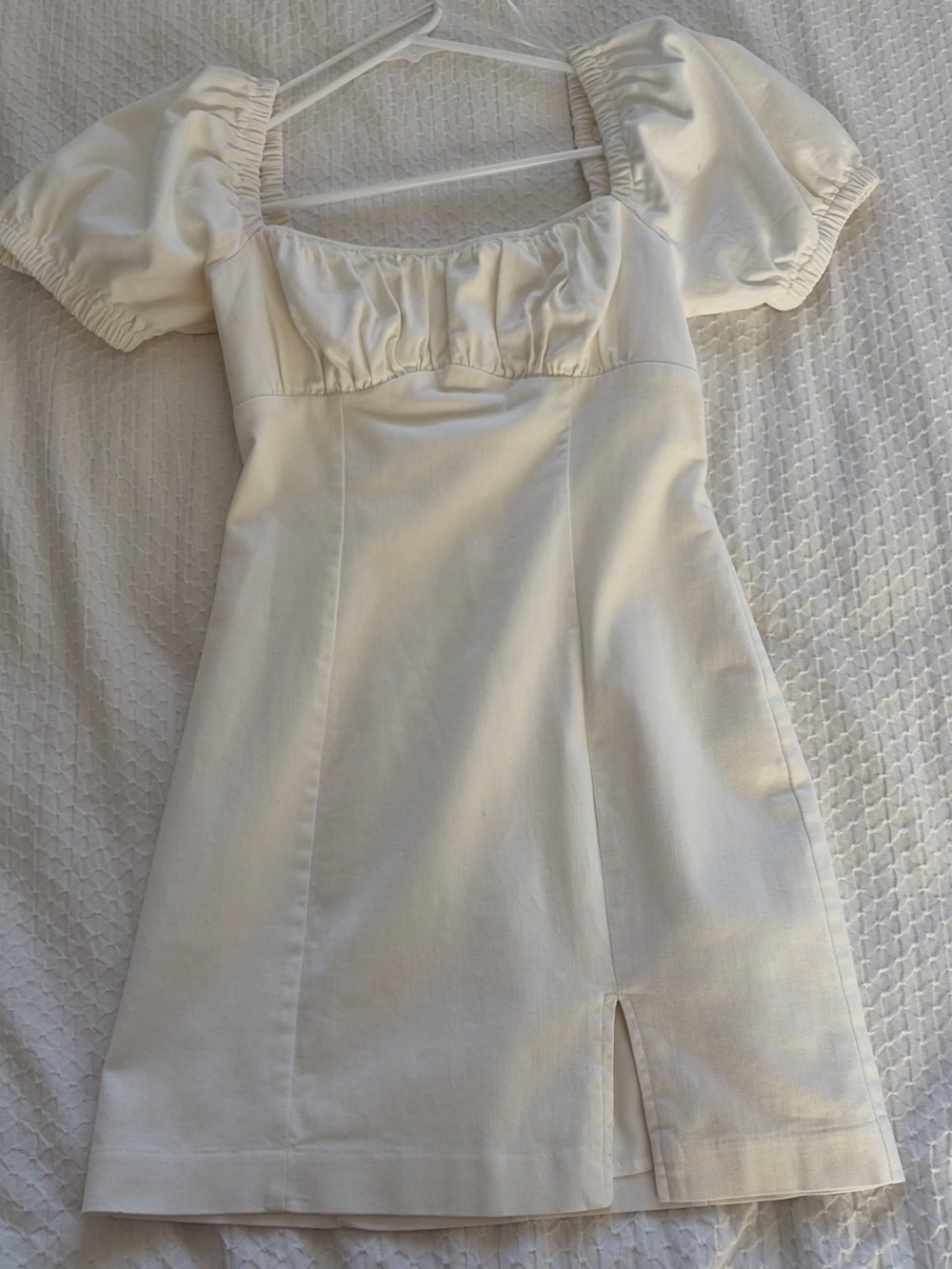 Astr Cream Puff-Sleeve Mini Dress